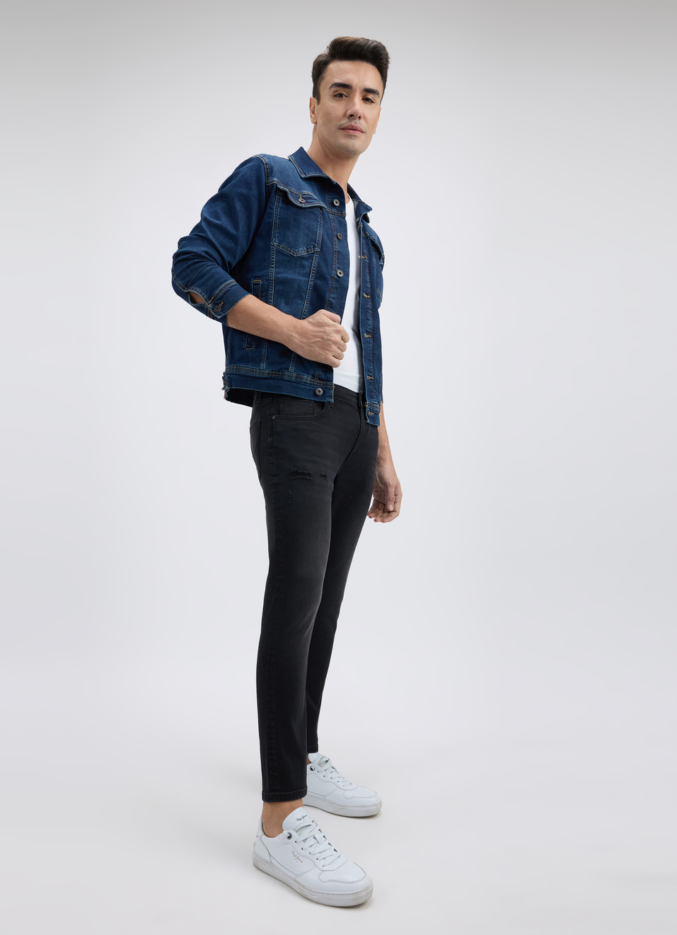 Men Black Skinny Fit Mid Rise Distressed Jeans , , large image number 5