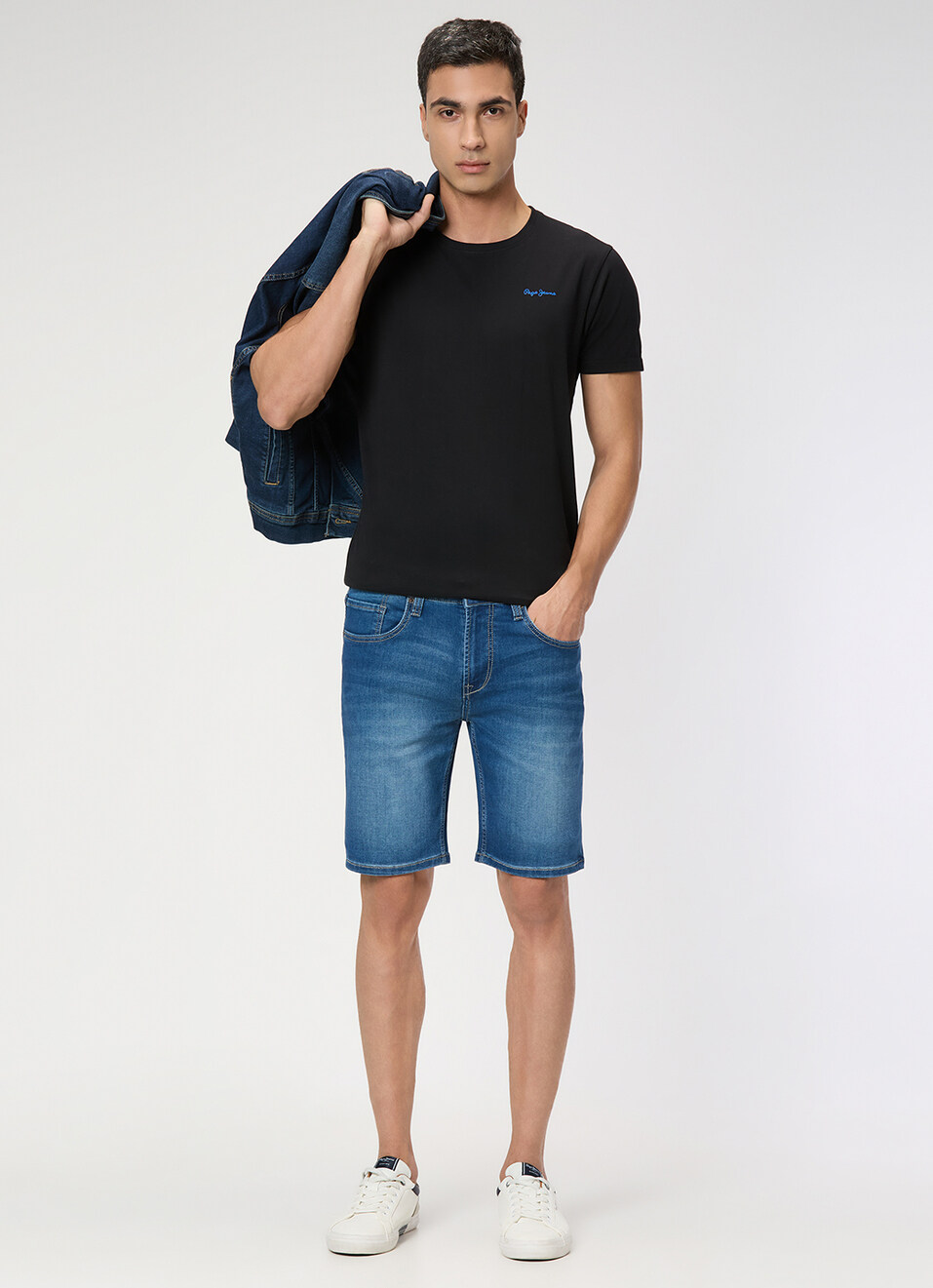 Men Blue Mid Rise Regular Fit Denim Shorts, , large image number 3