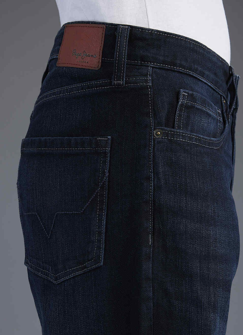 Men Blue Medium Used Relaxed Fit Mid Rise Jeans, , large image number 4