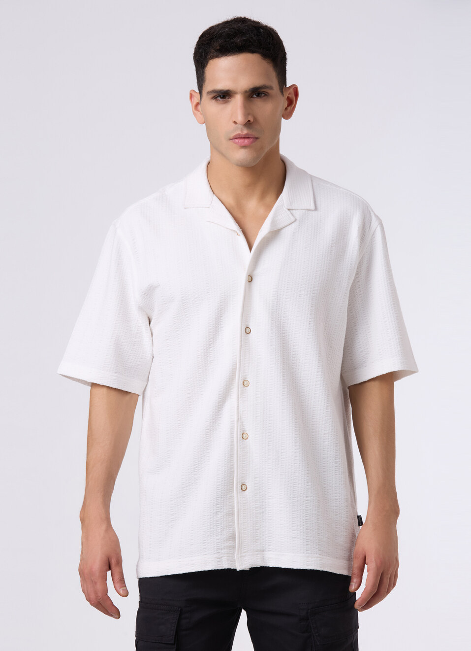 Men White Cuban Collar Short Sleeve Relaxed Fit Shirt, , large image number 1