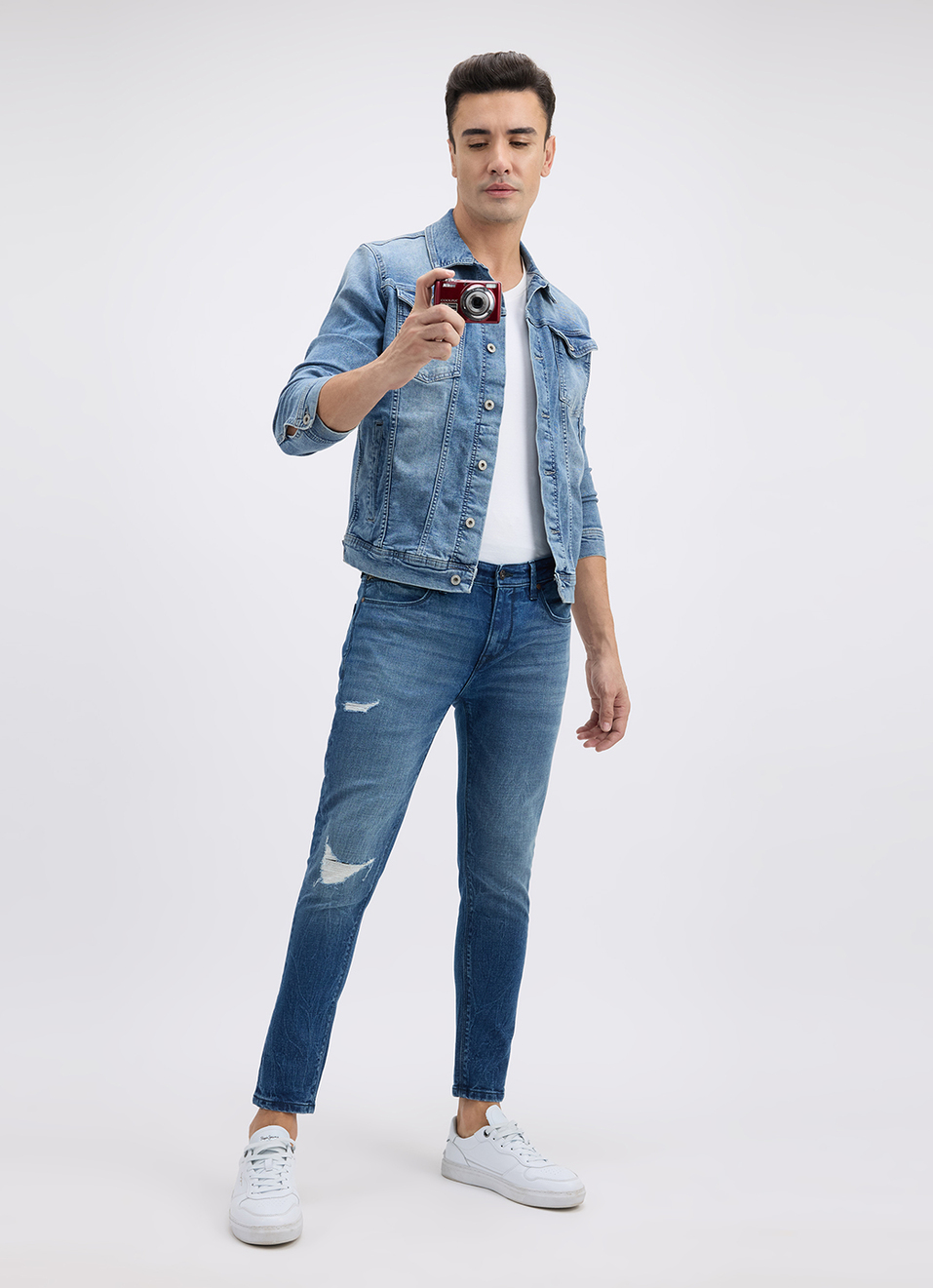 Men Blue Skinny Fit Mid Rise Distressed Jeans , , large image number 1