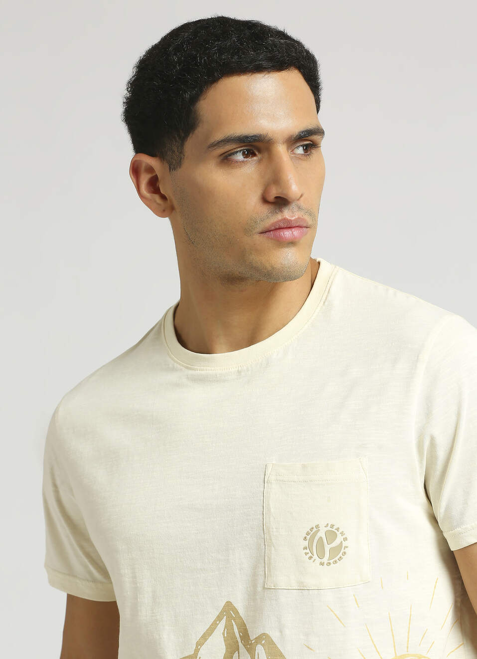 Ivory Graphic Print Single Pocket Short Sleeves T-shirt, , large image number 4