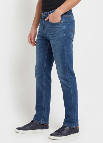 Men Blue Straight Fit Mid Rise Stretchable Jeans