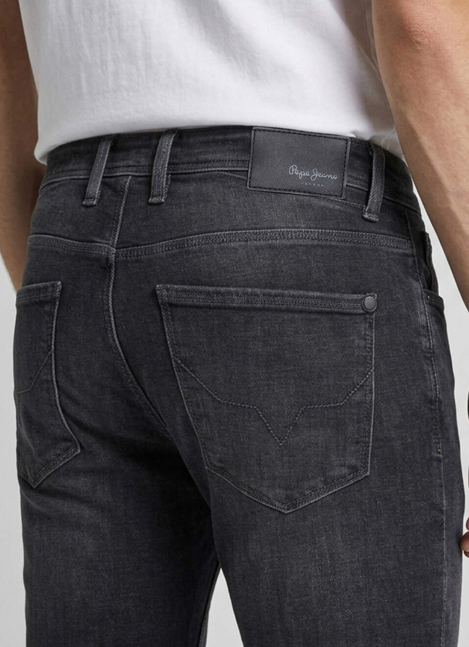 Men Black Straight Fit Mid Rise Stretchable Jeans, , large image number 5