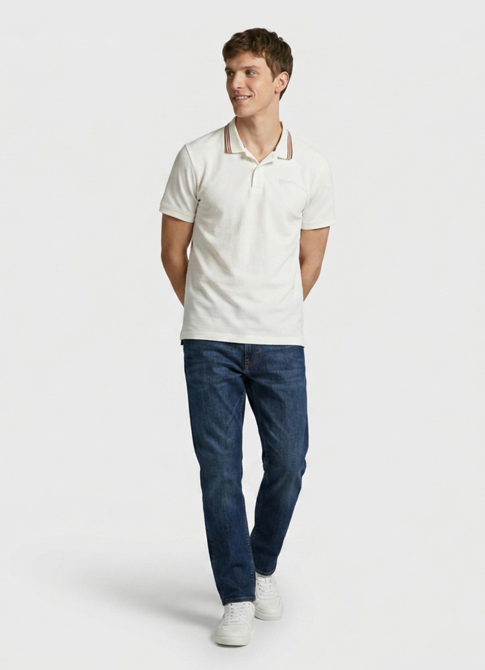 Men Off White Solid Polo Collar T-shirt, , large image number 5
