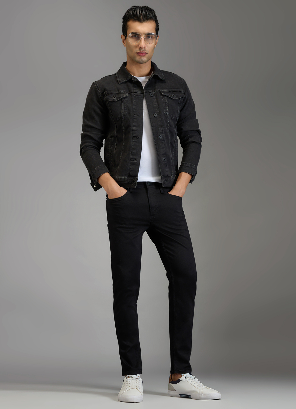 Men Black Tapered Fit Mid Rise Stretchable Jeans, , large image number 1