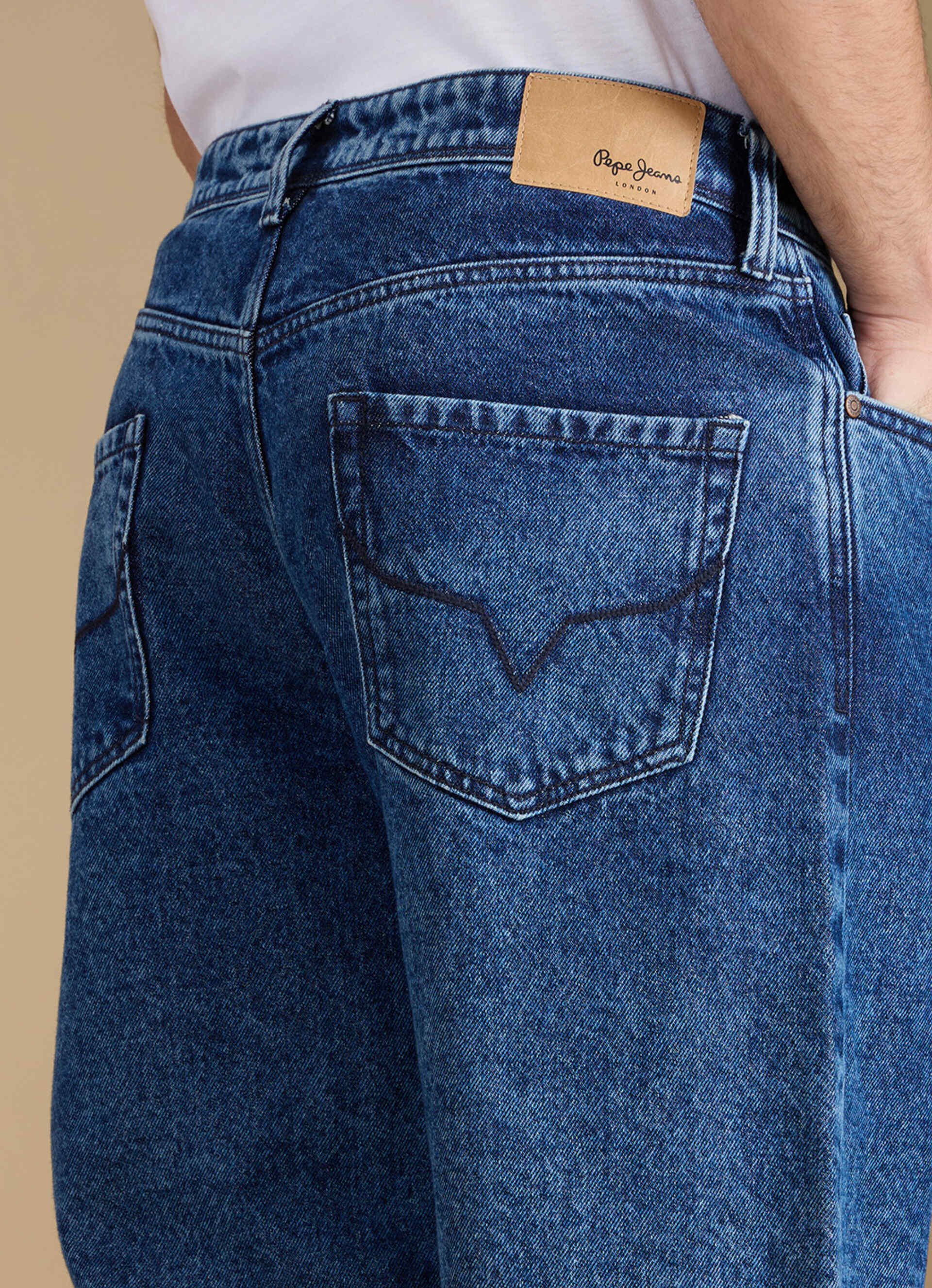 Men Blue Mid Rise Relaxed Fit Jeans, , large image number 9