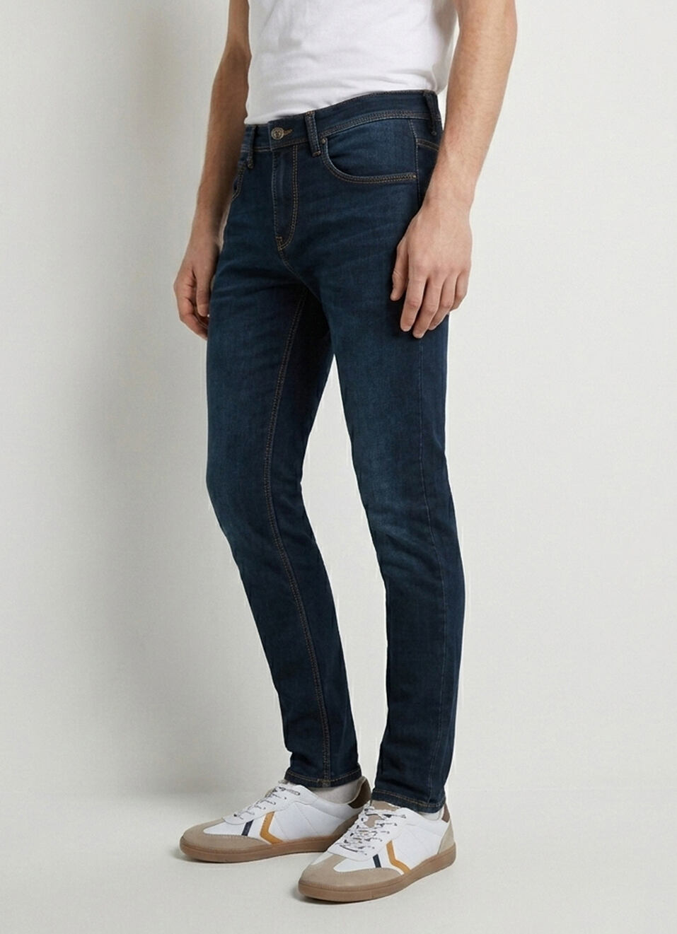 Men Blue Tapered Fit Low Rise Stretchable Jeans, , large image number 0