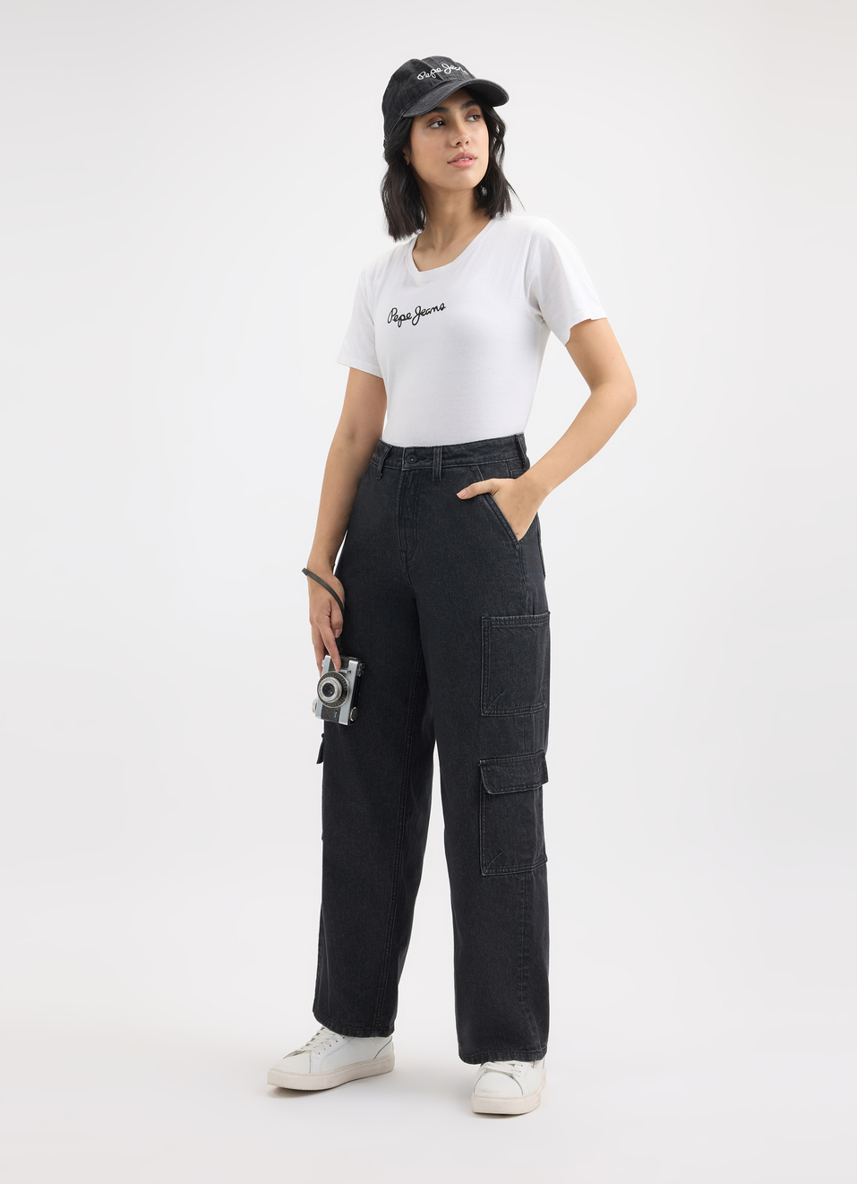 Women Black Straight Fit High Rise Cargo Jeans , , large image number 0