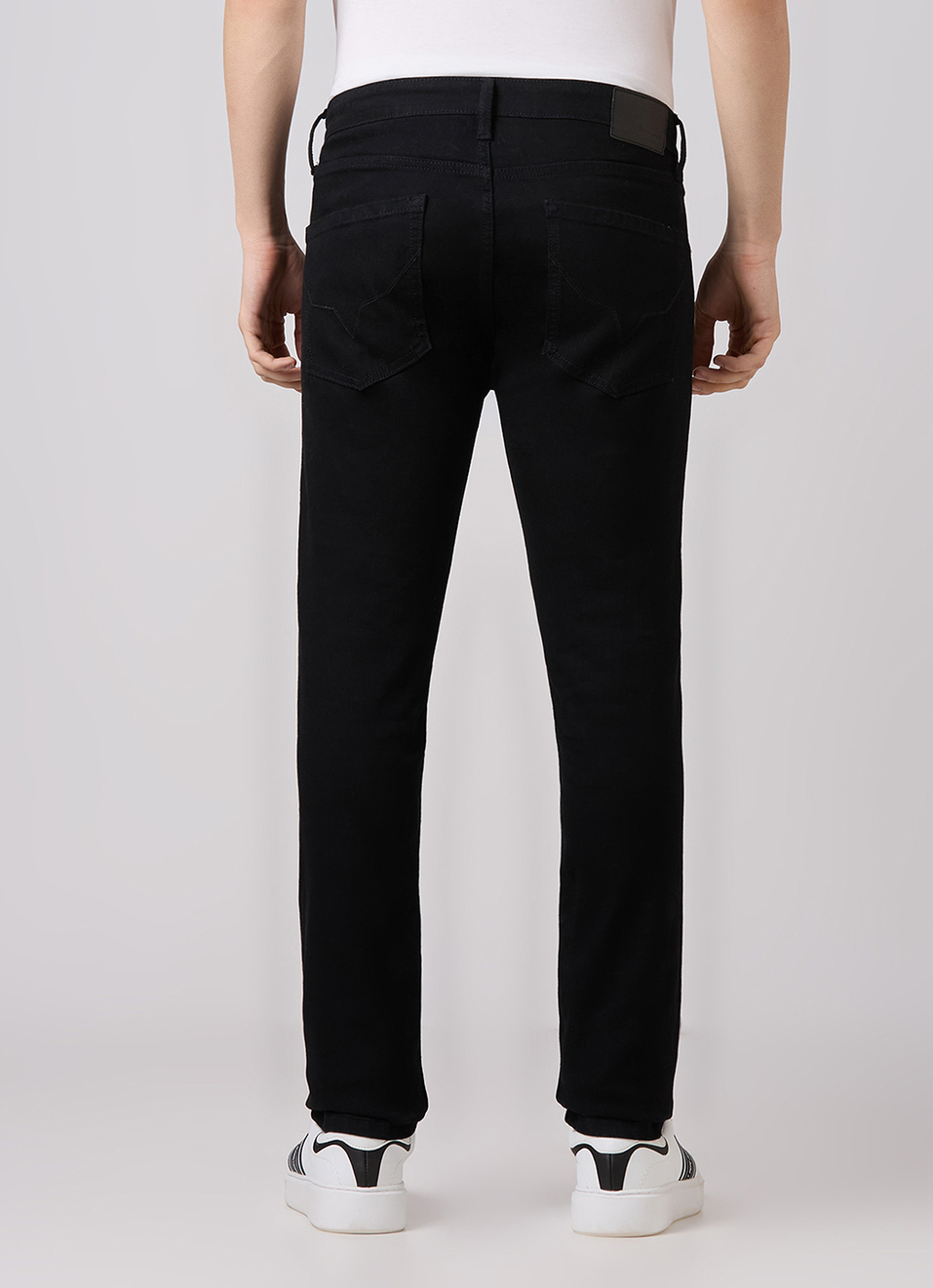 Men Black Slim Fit Low Rise Powerflex Jeans, , large image number 3