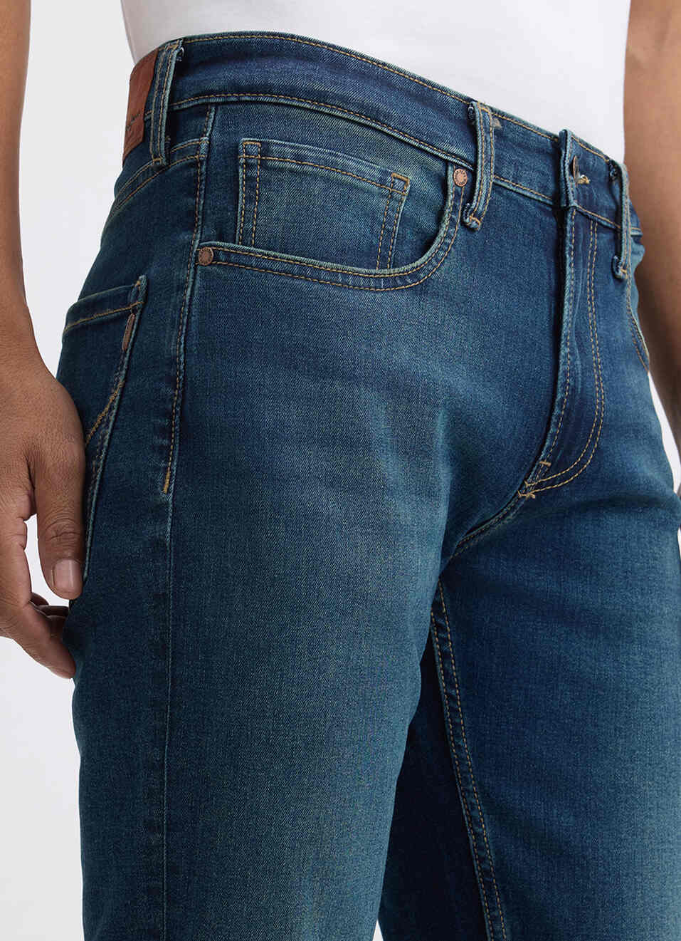 Men Blue Regular Fit Mid Rise All Climate Streachable Jeans, , large image number 4