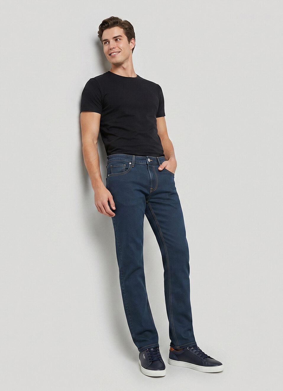 Men Blue Straight Fit Mid Rise Stretchable Jeans, , large image number 7