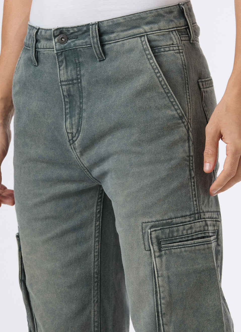 Men Green Cargo Jeans With Utility Pockets, , large image number 4