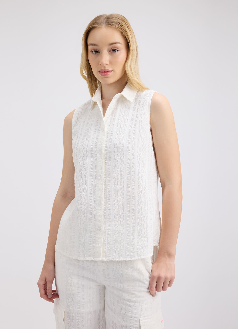 Women White Sleeveless Seersucker Shirt, , large image number 1