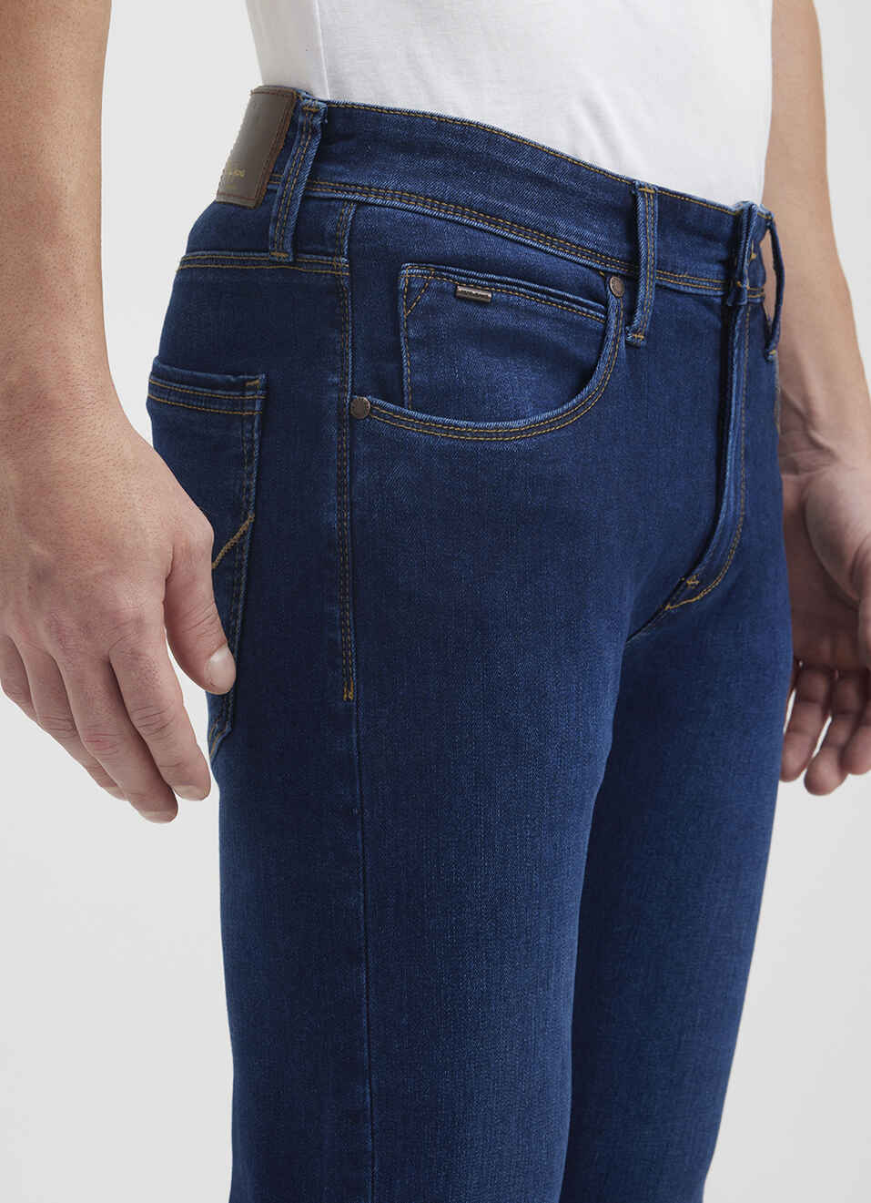 Men Blue Low Rise Tapered Powerflex Extra Stretchable Jeans, , large image number 4