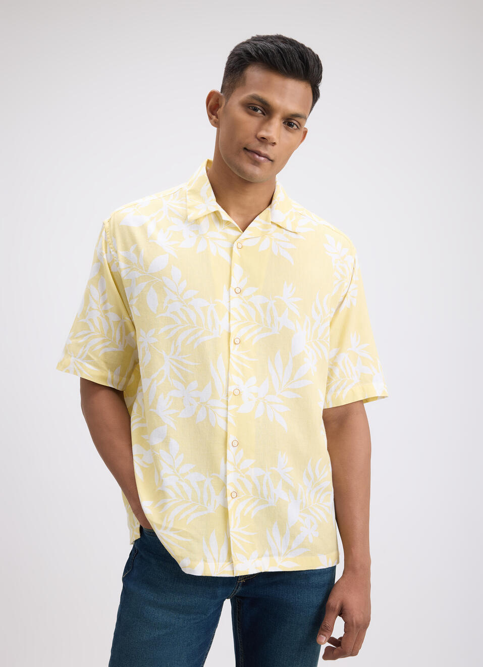 Men Yellow Floral Resort Collar Short Sleeve Shirt, , large image number 1