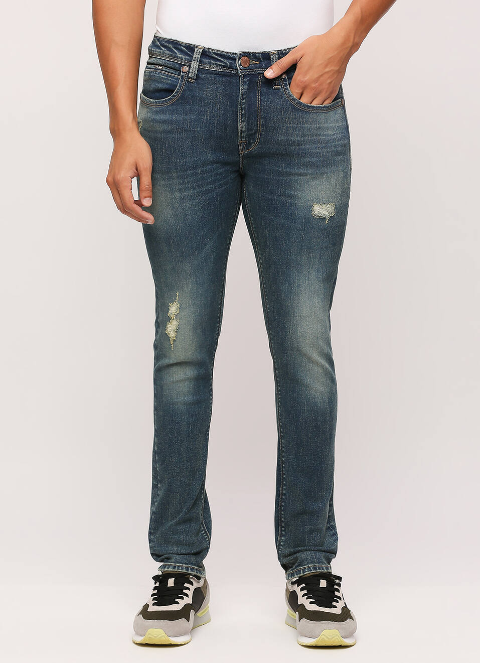 Tapered Vapour Blue Low Waist Slim Fit Jeans, , large image number 6