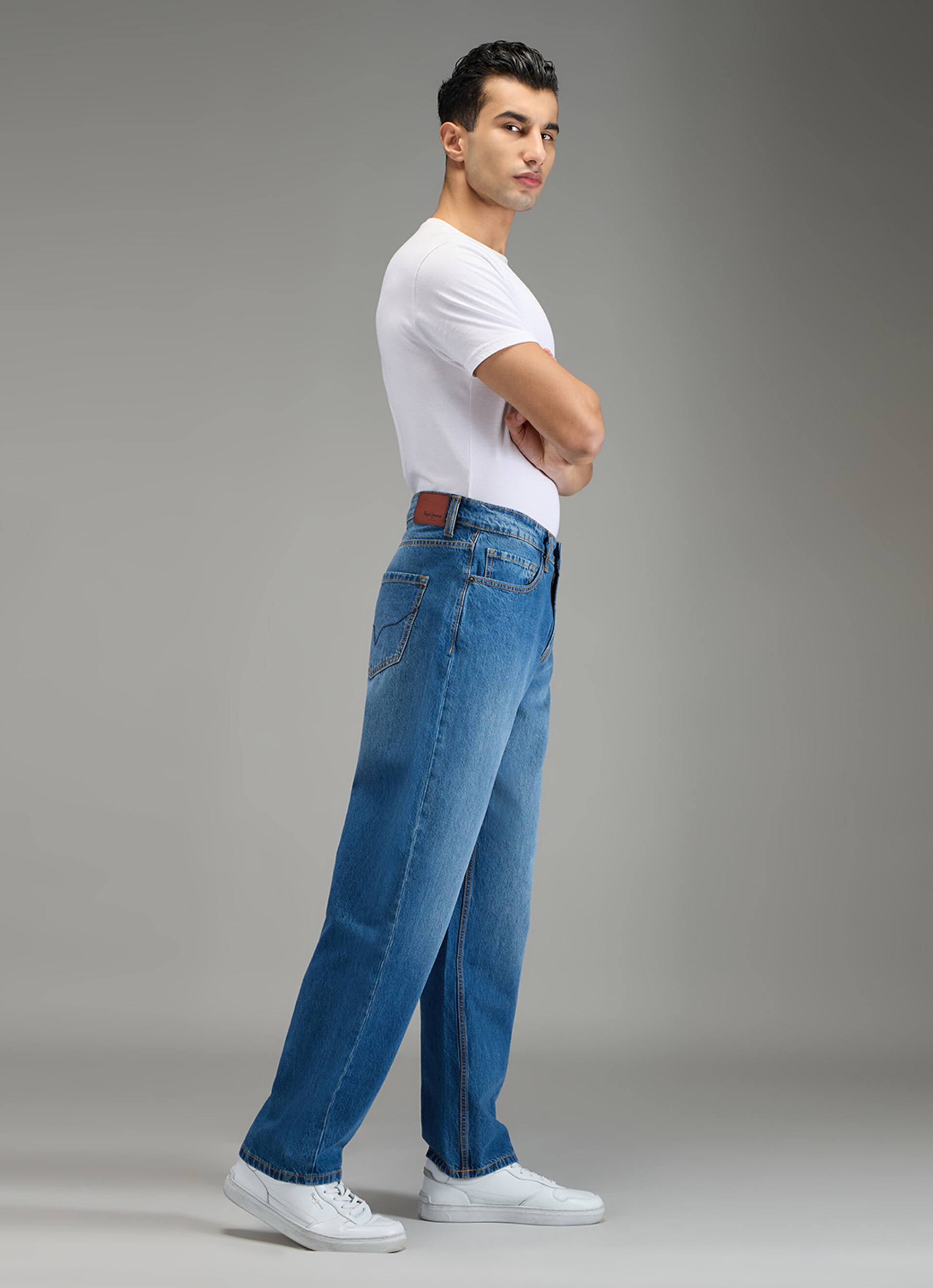 Men Blue Mid Rise Tapered Jeans, , large image number 10
