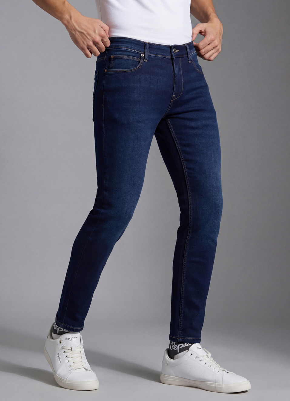 Men Black Mid Rise Skinny Fit Powerflex Jeans, , large image number 0