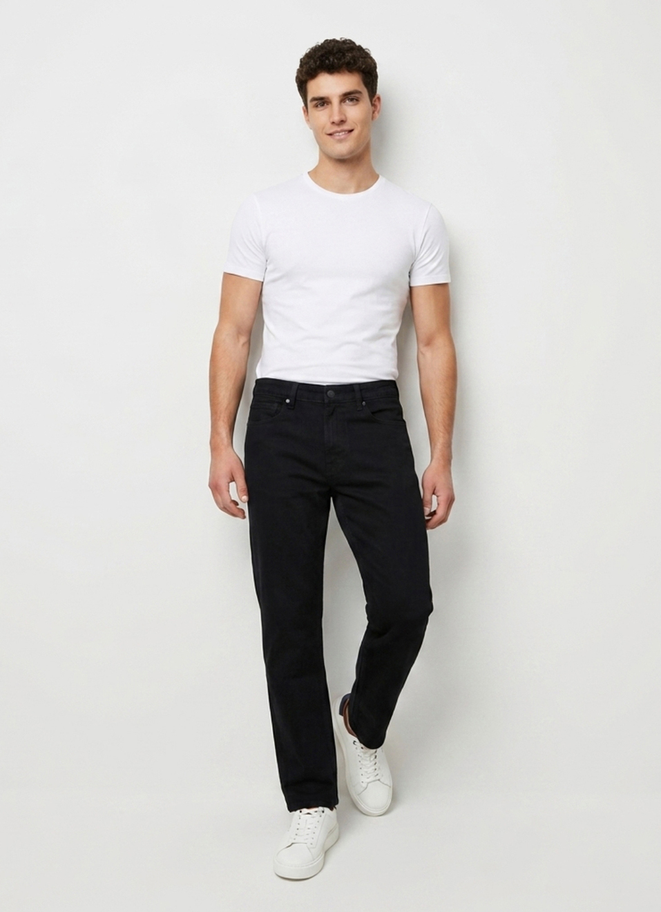 Men Black Relaxed Straight Fit Mid Rise Jeans, , large image number 7