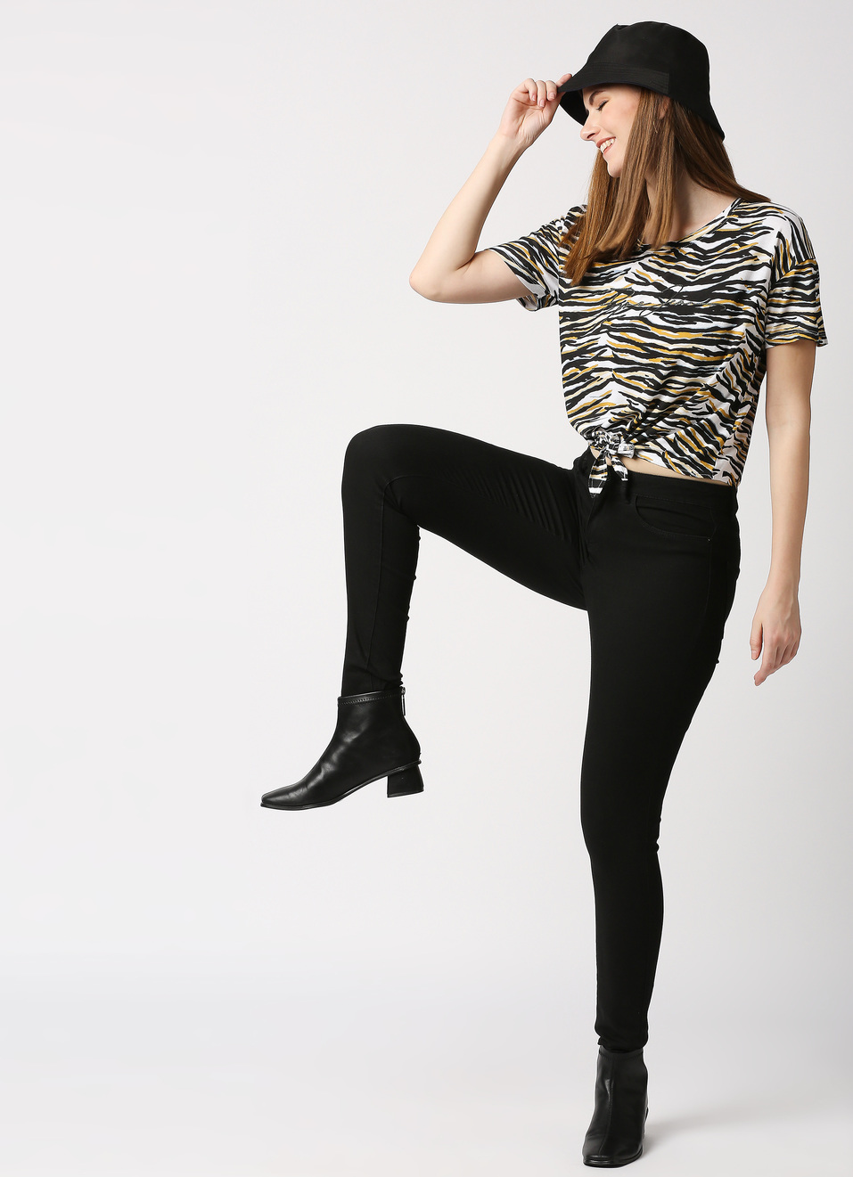 Charlize Printed Front Knot T-Shirt, , large image number 2