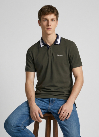 Men Green Solid Polo Collar T-shirt