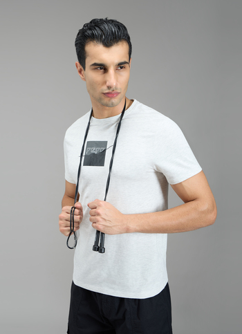 Men Off White Typographic Print Slim Fit T-shirt