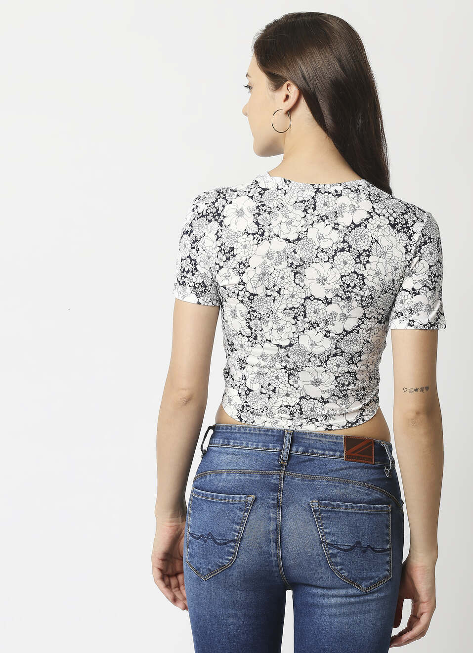 Glory Gathered Detail Crop T-shirt, , large image number 2