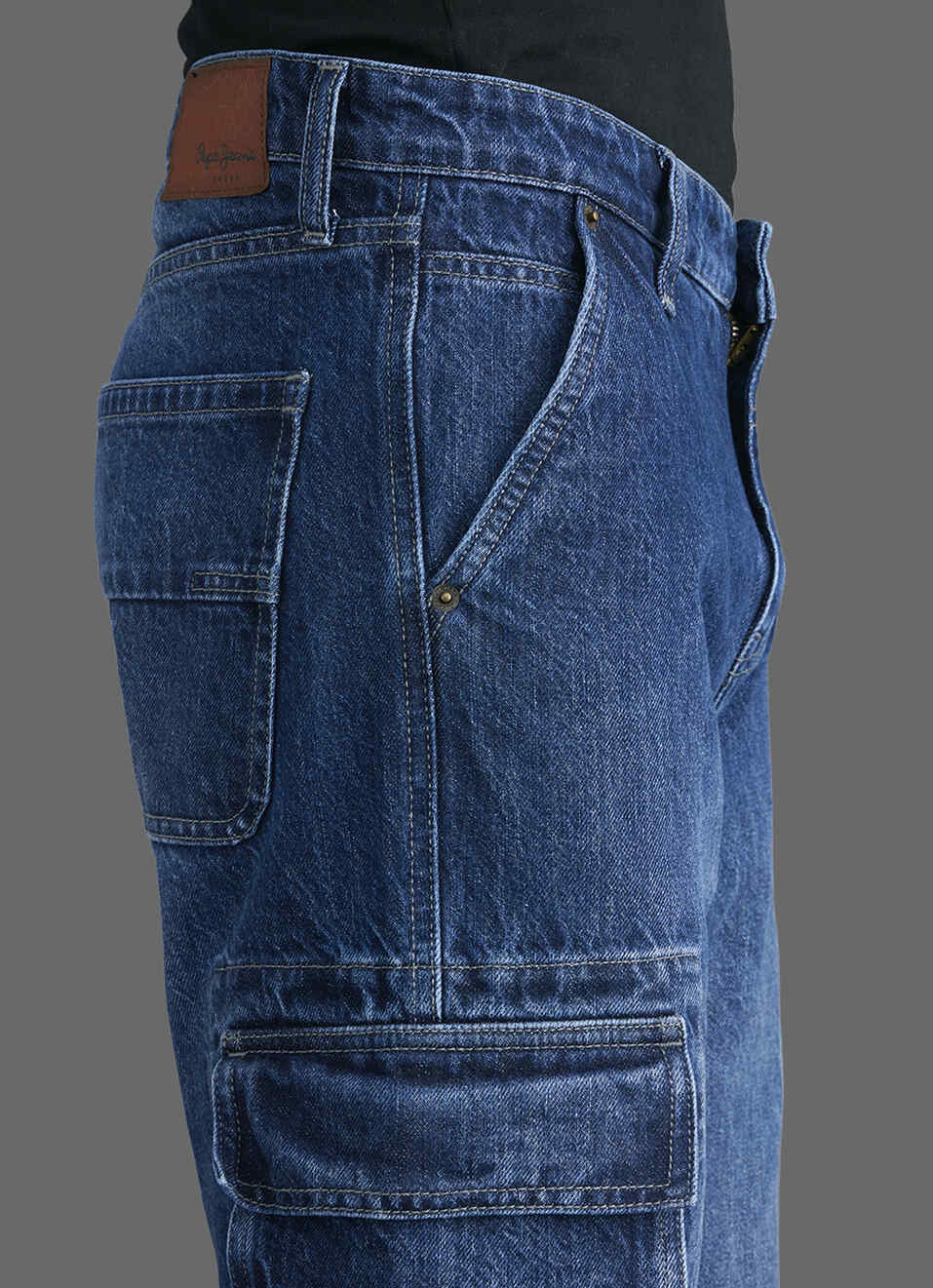 Men Blue Straight Fit Mid Rise Cargo Jeans, , large image number 4