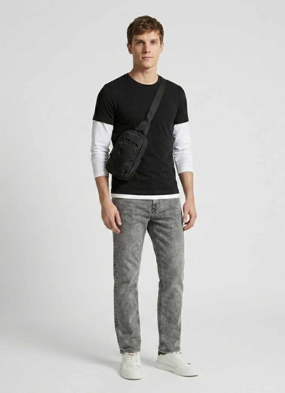 Men Grey Relaxed Fit Mid Rise Stretchable Jeans, , large image number 1