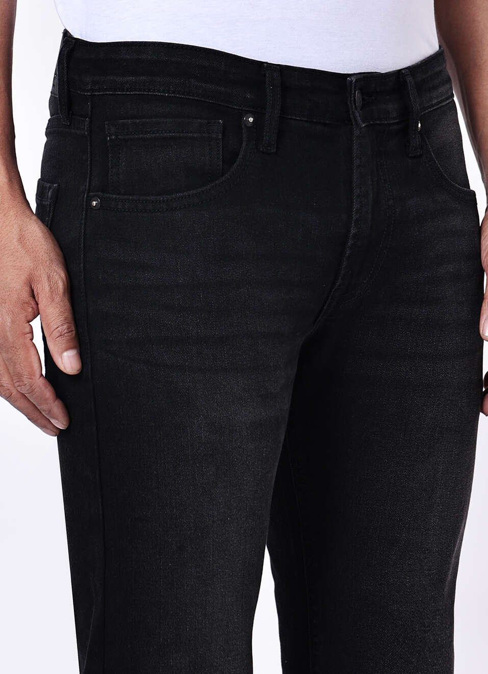 Men Black Mid Rise Slim Fit Stretchable Jeans, , large image number 4