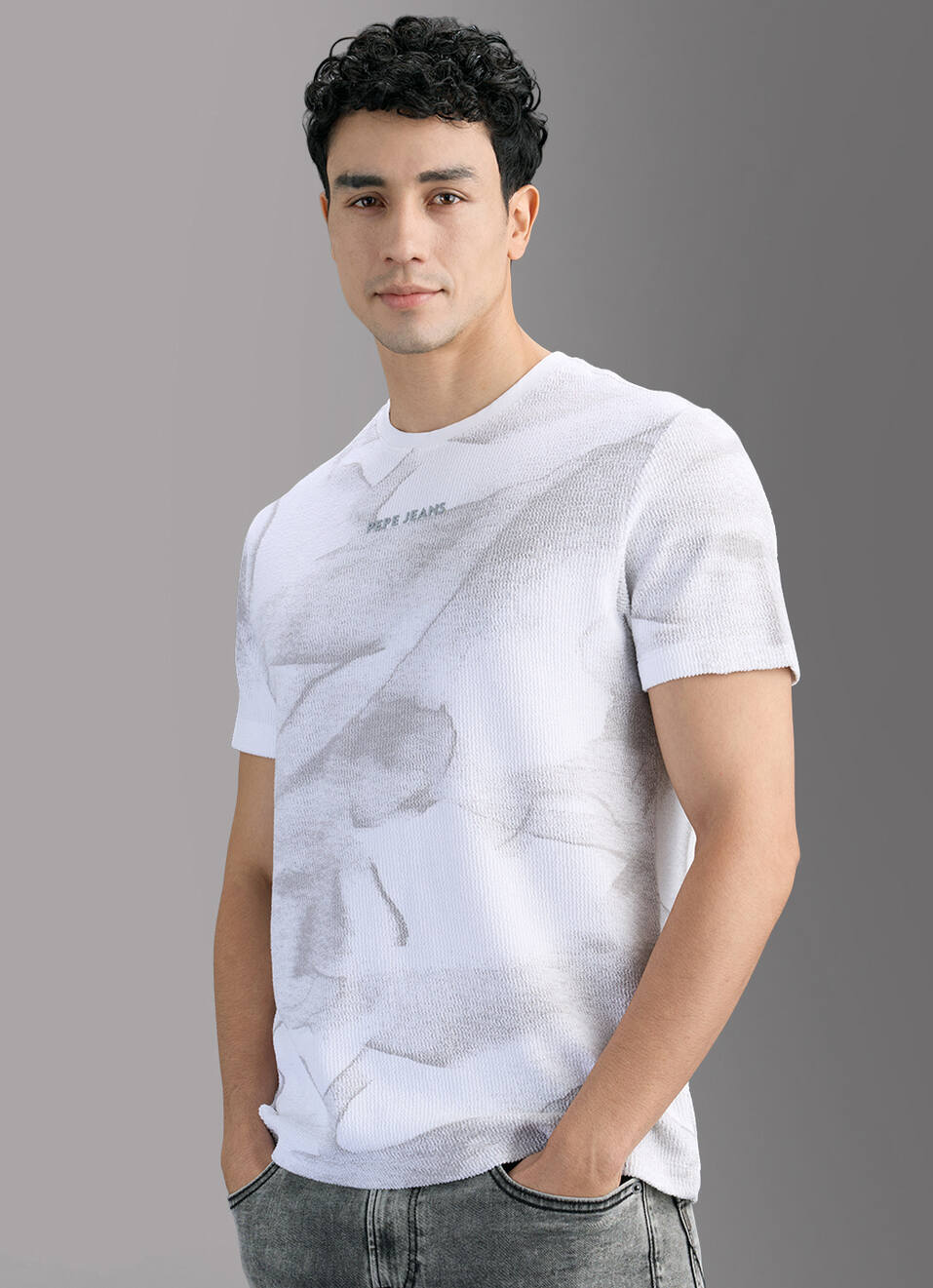 Men White Printed Slim Fit T-shirt, , large image number 7