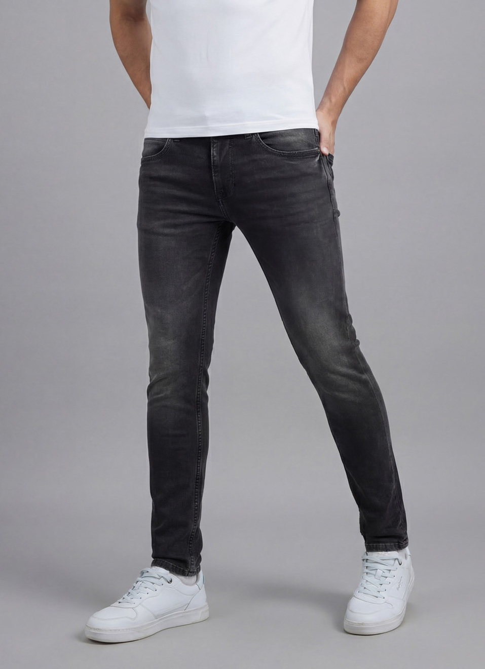 Men Black Mid Rise Tapered Gymindigo Jogger Like Jeans, , large image number 0