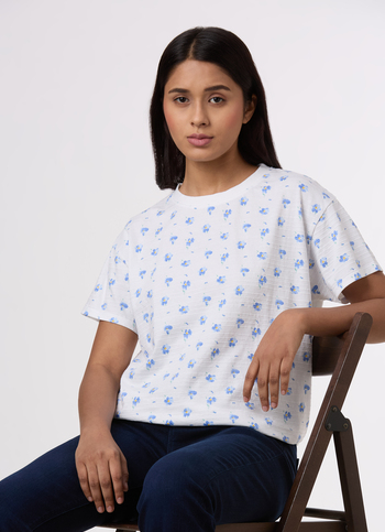 Women Blue Floral Print Comfort Fit T-shirt