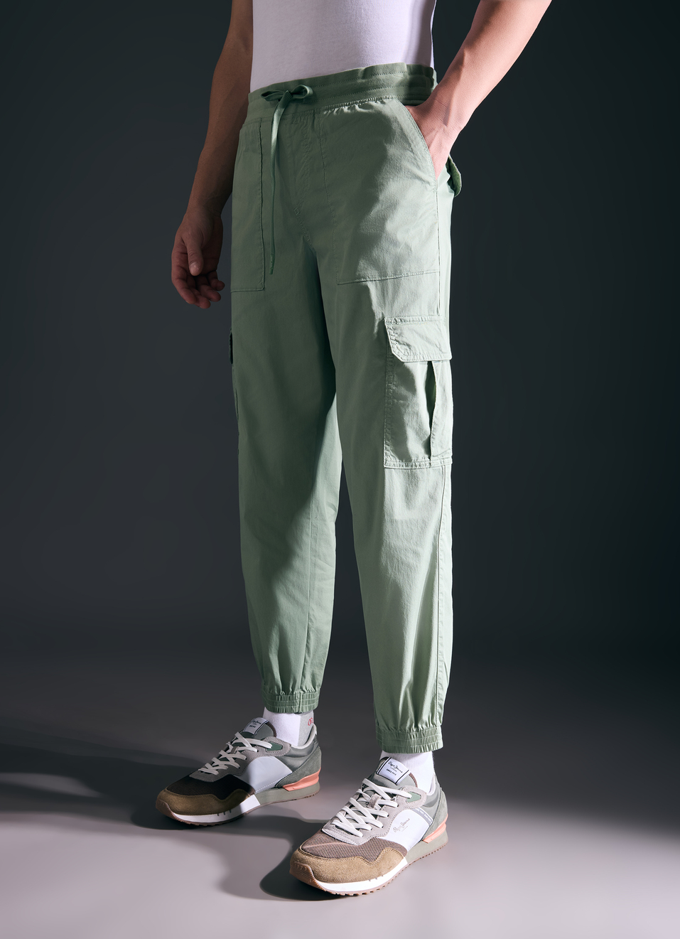 Men Green Mid Rise Cargo Joggers, , large image number 3