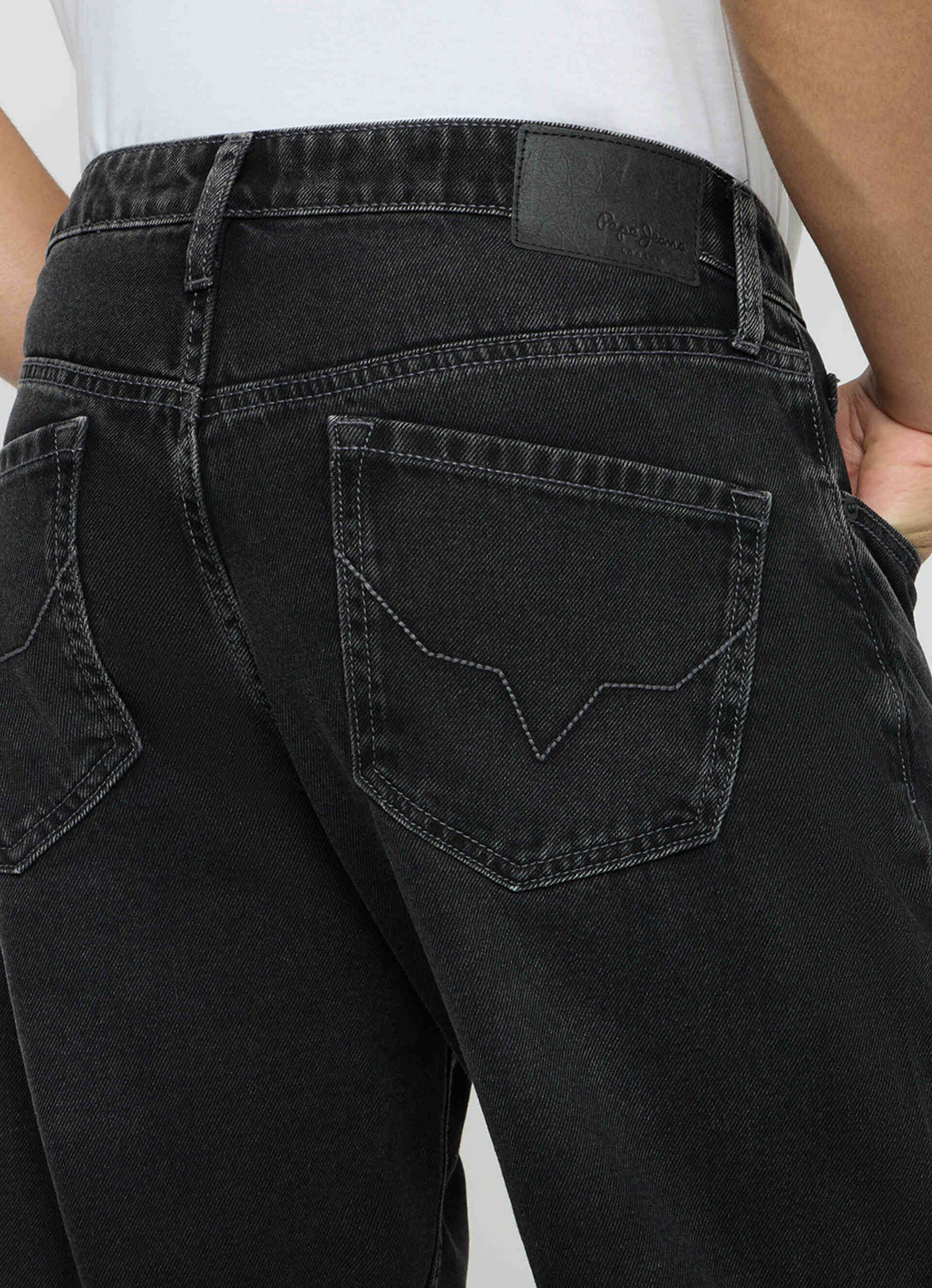 Men Black Mid Rise Tapered Jeans, , large image number 9
