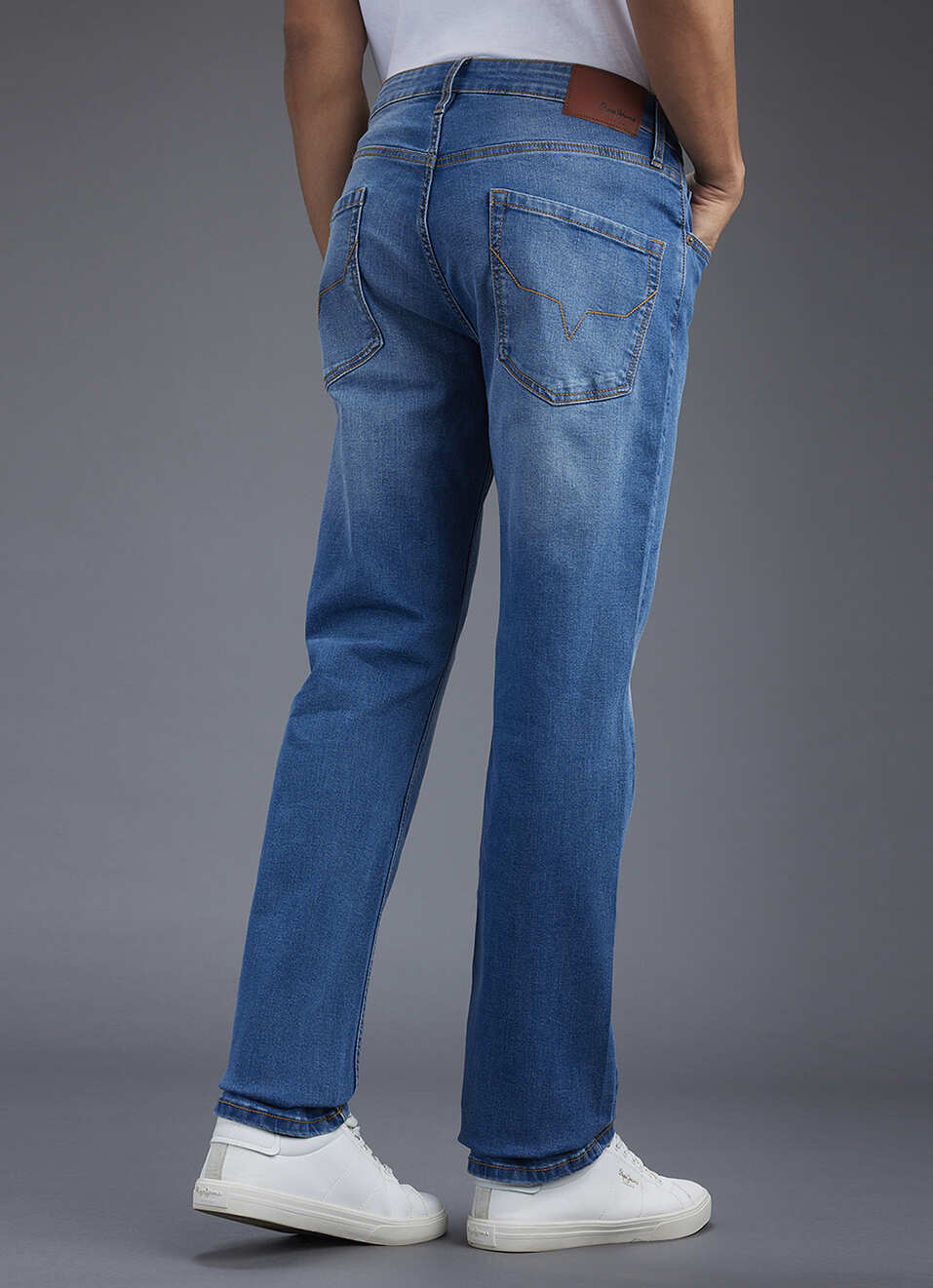 Men Blue Medium Used Straight Fit Mid Rise Stretchable Jeans, , large image number 3
