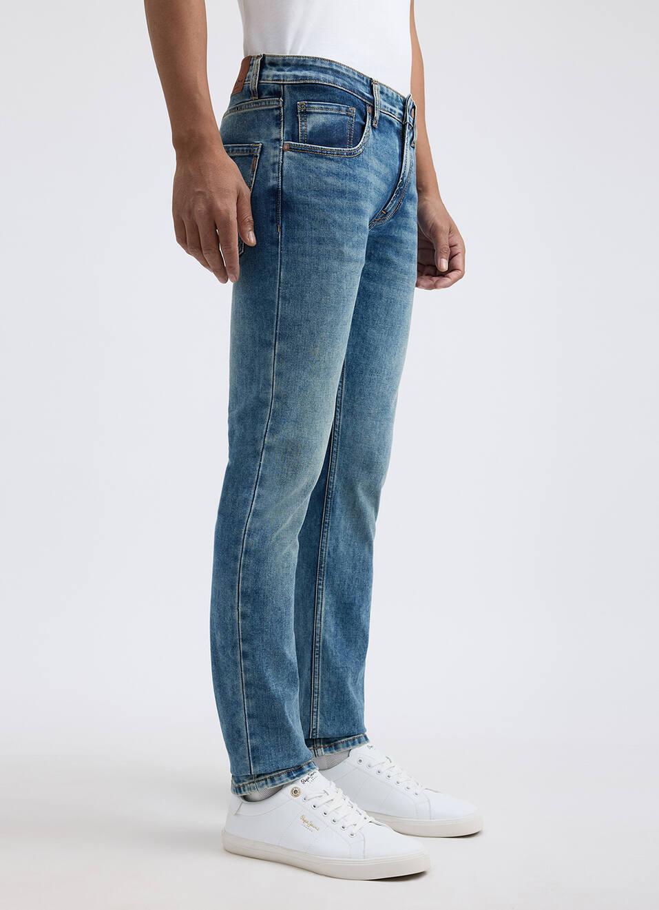 Men Blue Slim Fit Mid Rise All Climate Streachable Jeans, , large image number 2
