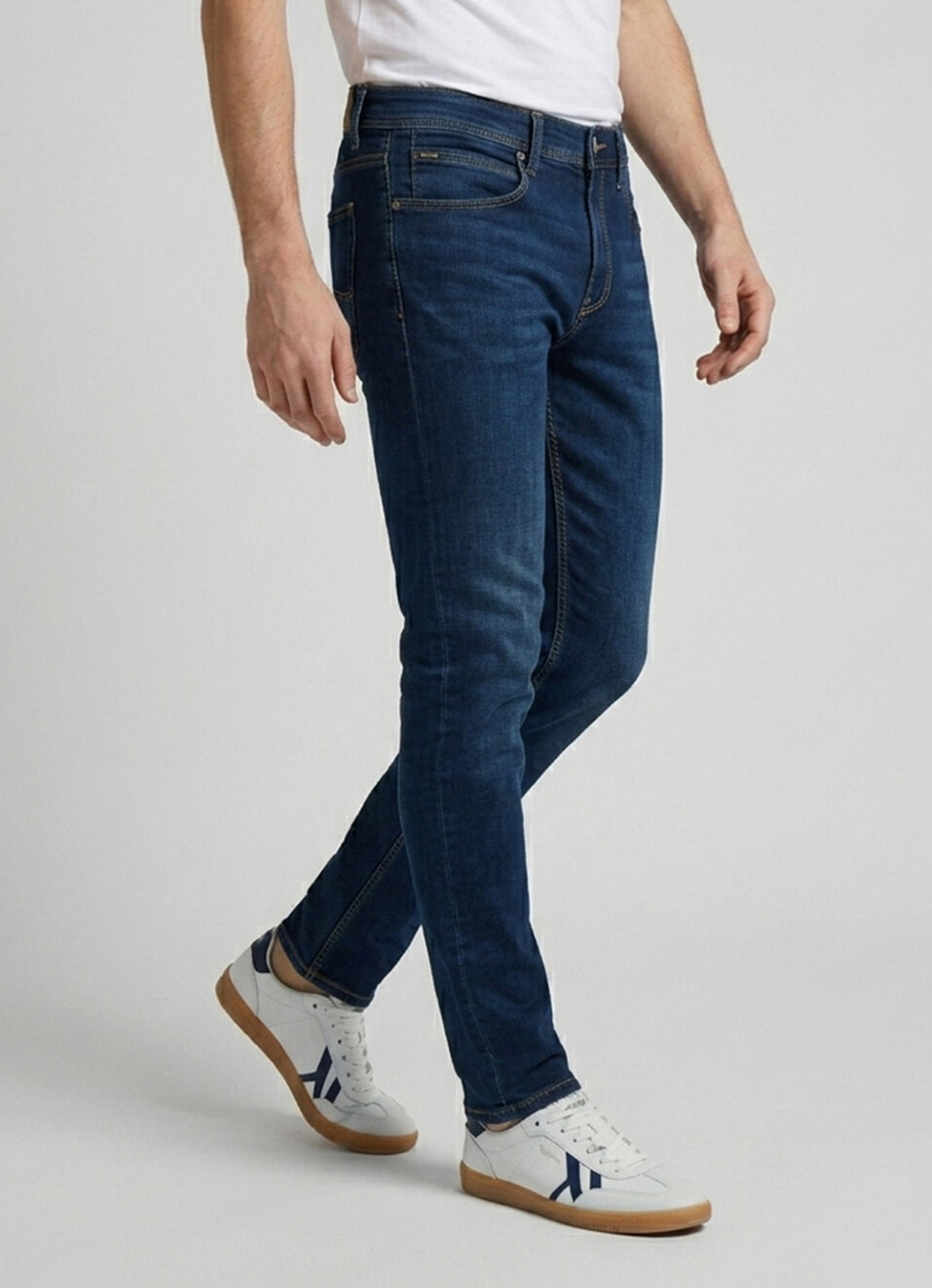 Men Blue Slim Fit Mid Rise Stretchable Jeans, , large image number 0