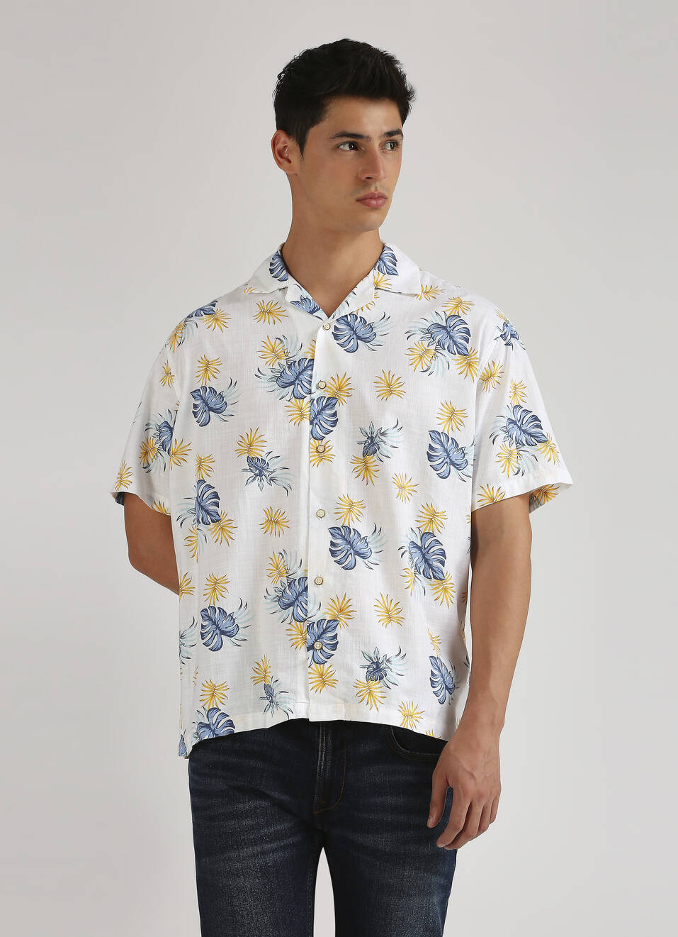 Off White Botanical Print Resort Collar Short Sleeve Shirt, , large image number 0