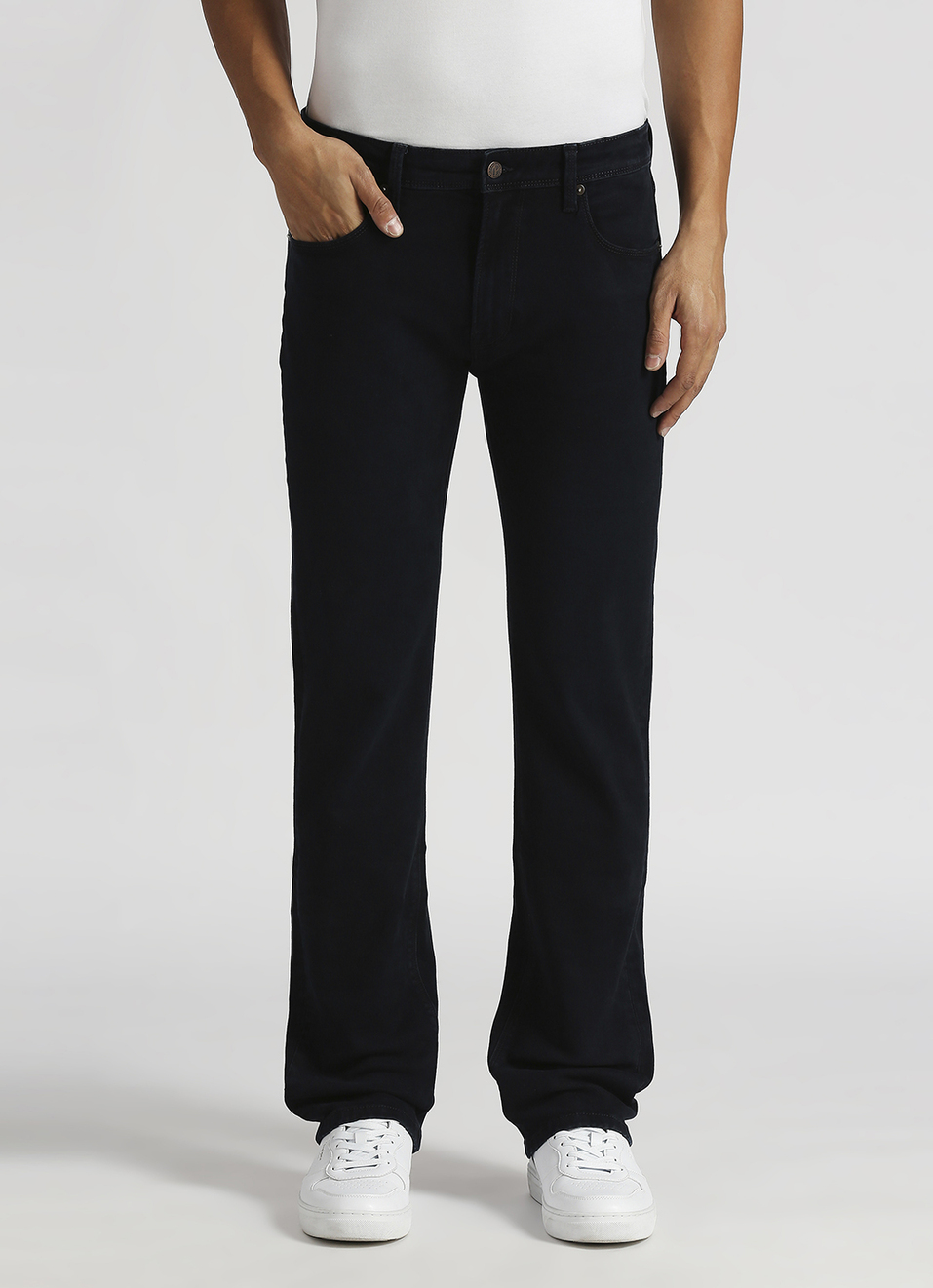 Holborne Tinted Wash Mid Rise Straight Fit Jeans, , large image number 2