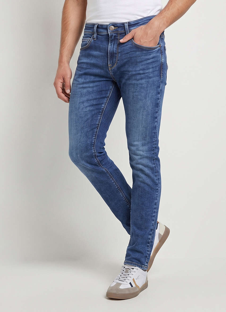 Men Blue Slim Fit Mid Rise Stretchable Jeans, , large image number 0