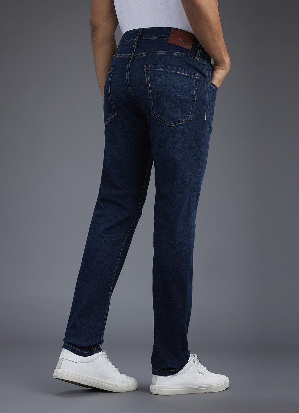 Men Blue Slim Fit Mid Rise Stretchable Jeans, , large image number 3