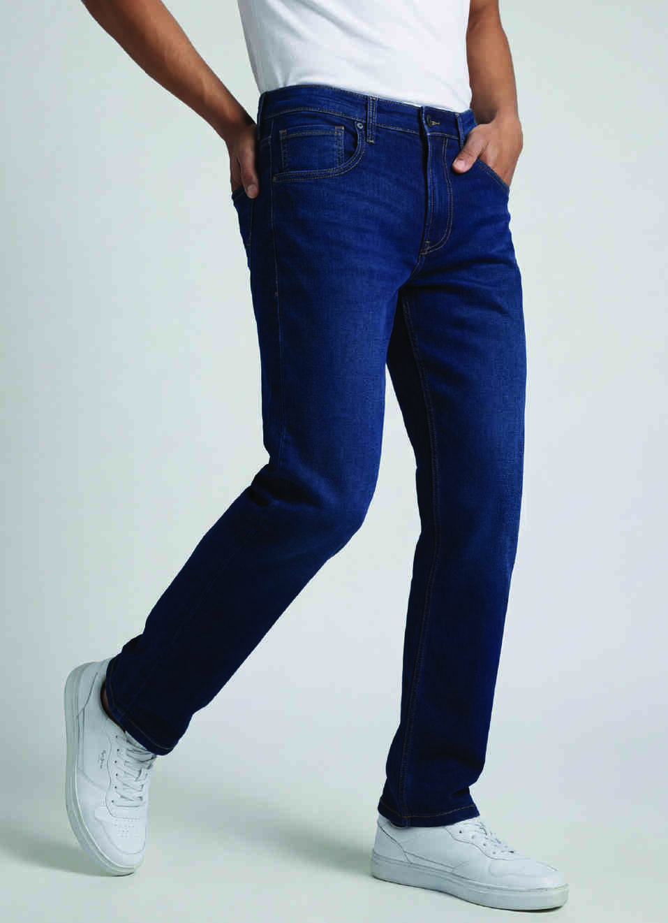 Men Blue Regular Fit Mid Rise All-climate Stretchable Jeans, , large image number 0