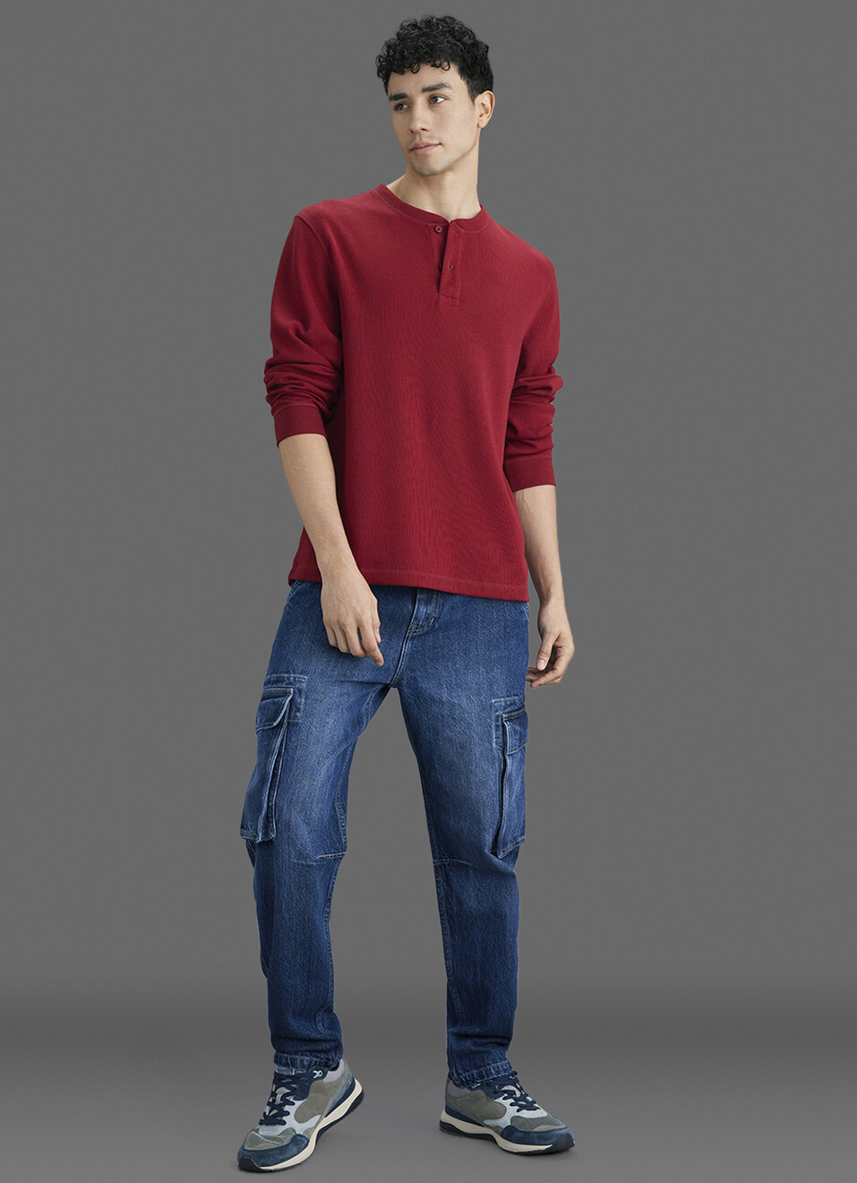 Men Red Solid Slim Fit Long Sleeve Henley T-shirt, , large image number 2