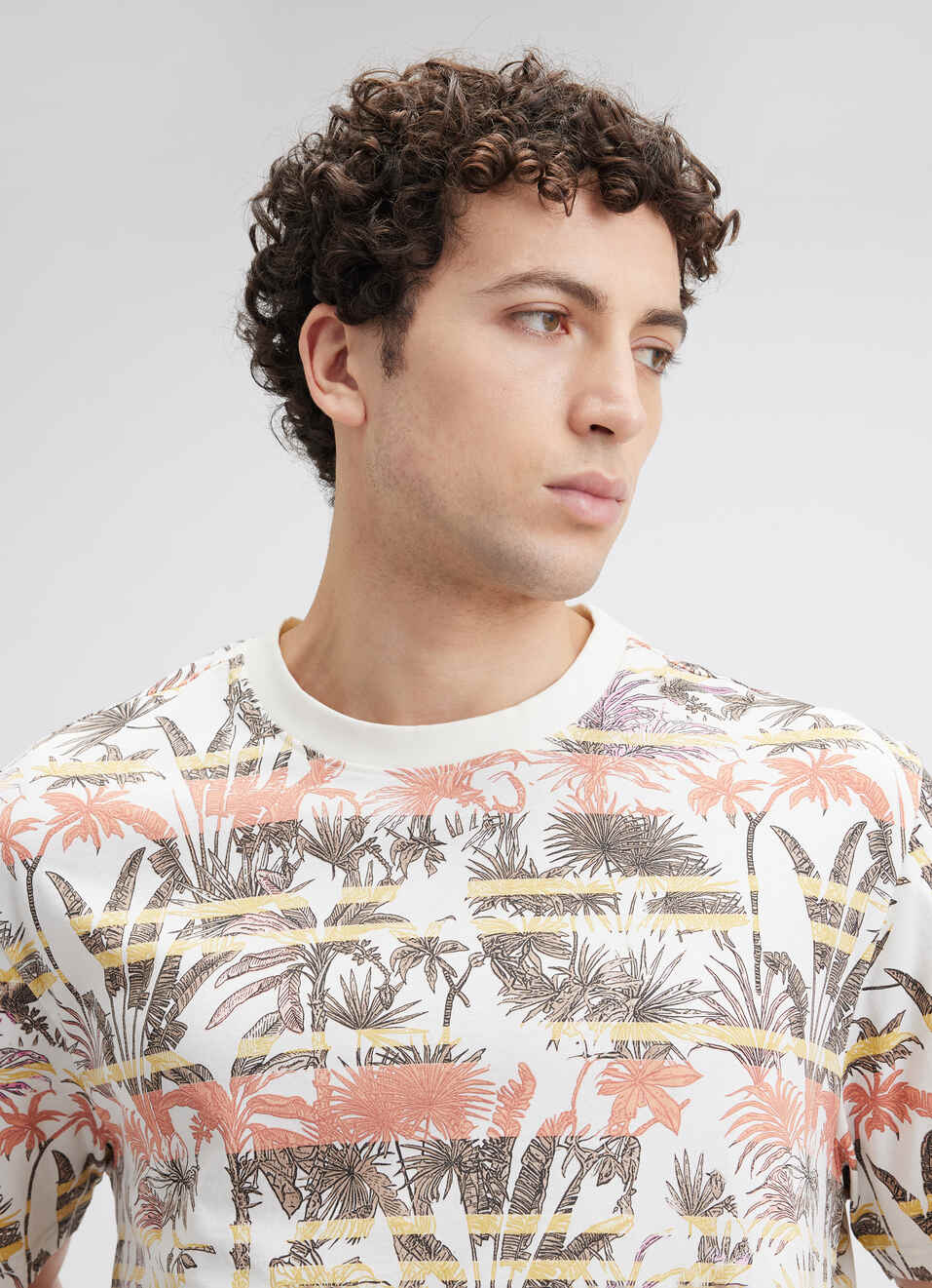 Men Off White Tropical Print Short Sleeve T-shirt, , large image number 4