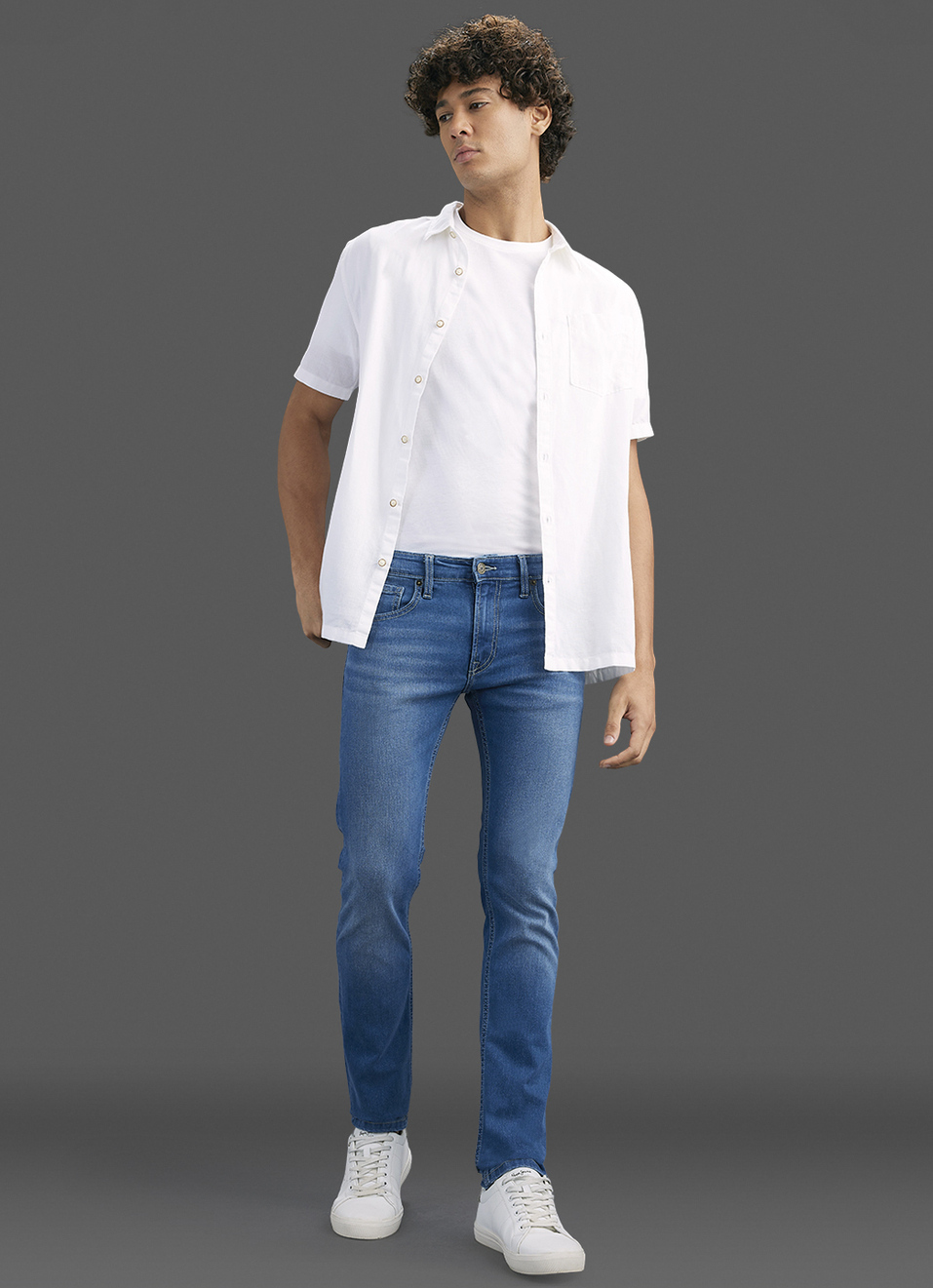 Men Light Blue Mid Rise Slim Fit Jeans, , large image number 1