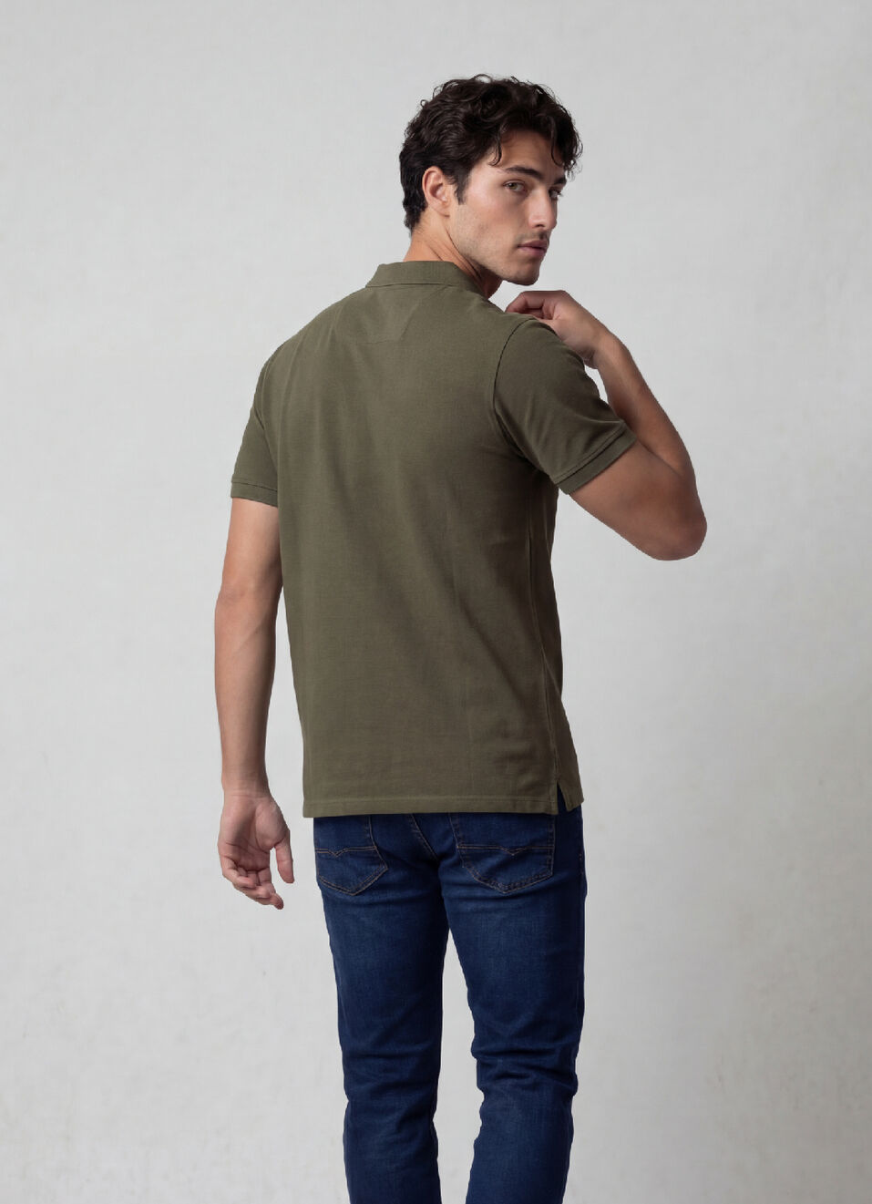 Men Green Solid Short Sleeves Polo, , large image number 1