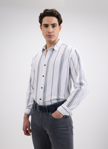 Men White Vertical Stripe Full Sleeve Shirt