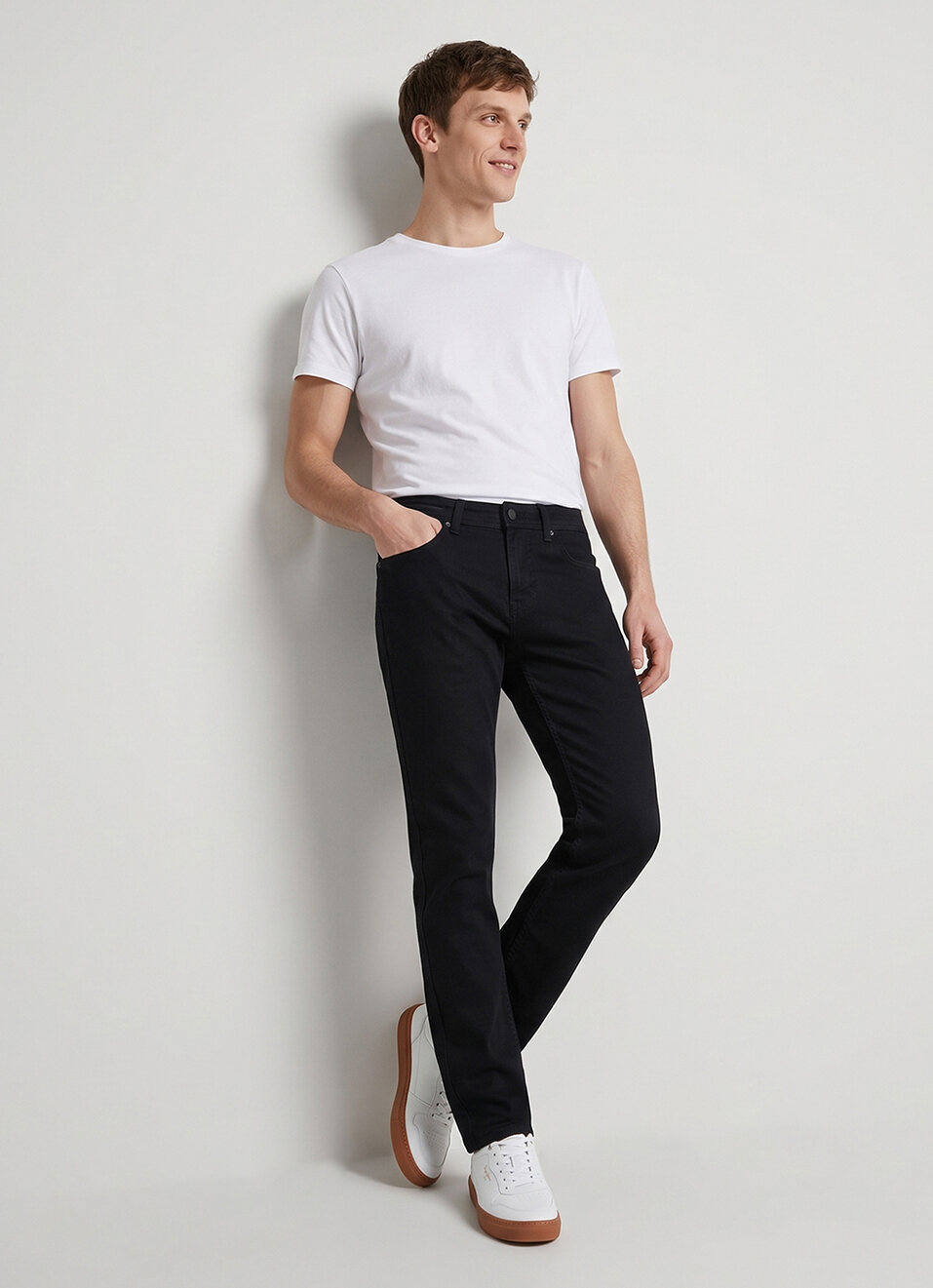 Men Black Slim Fit Mid Rise Jeans, , large image number 7